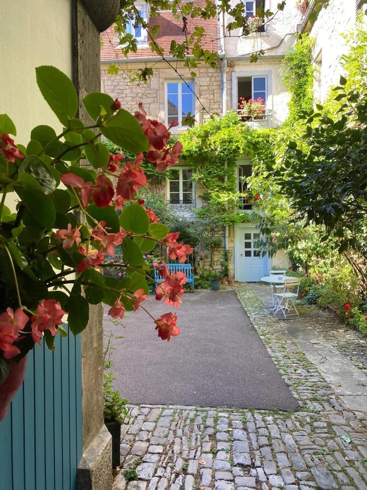 Besancon: Charmant Duplex Au Pied De La Citadelle מראה חיצוני תמונה
