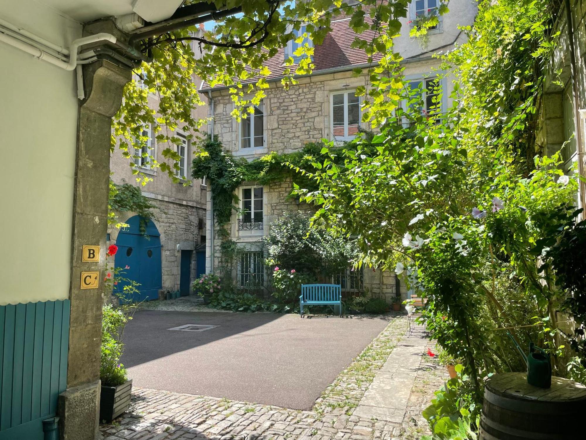 Besancon: Charmant Duplex Au Pied De La Citadelle מראה חיצוני תמונה